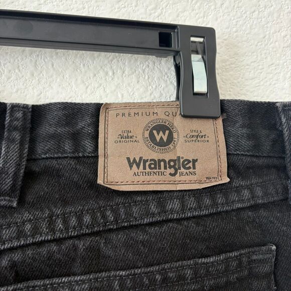 Wrangler Jeans Mens 40x30 Cowboy Cut Relaxed Fit Black Denim Western - Picture 4 of 6
